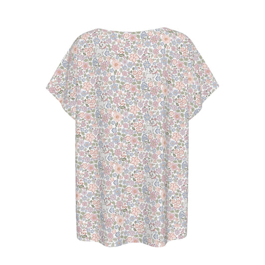 Springtime Kitten Garden Elegance - Women’s Relaxed Fit Scoop Tee