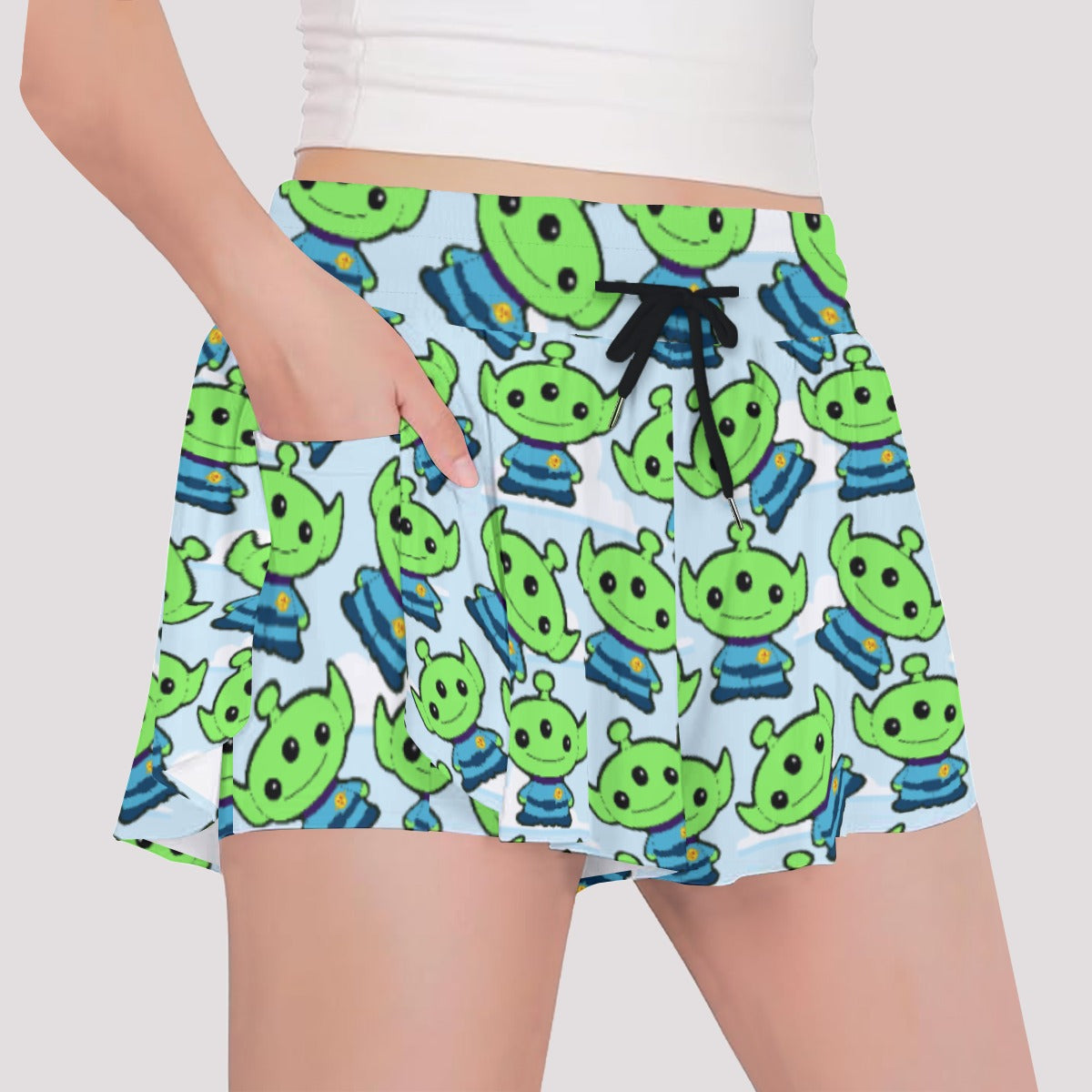 Little Green Space Aliens - Girls’ Flowy Pocket Shorts