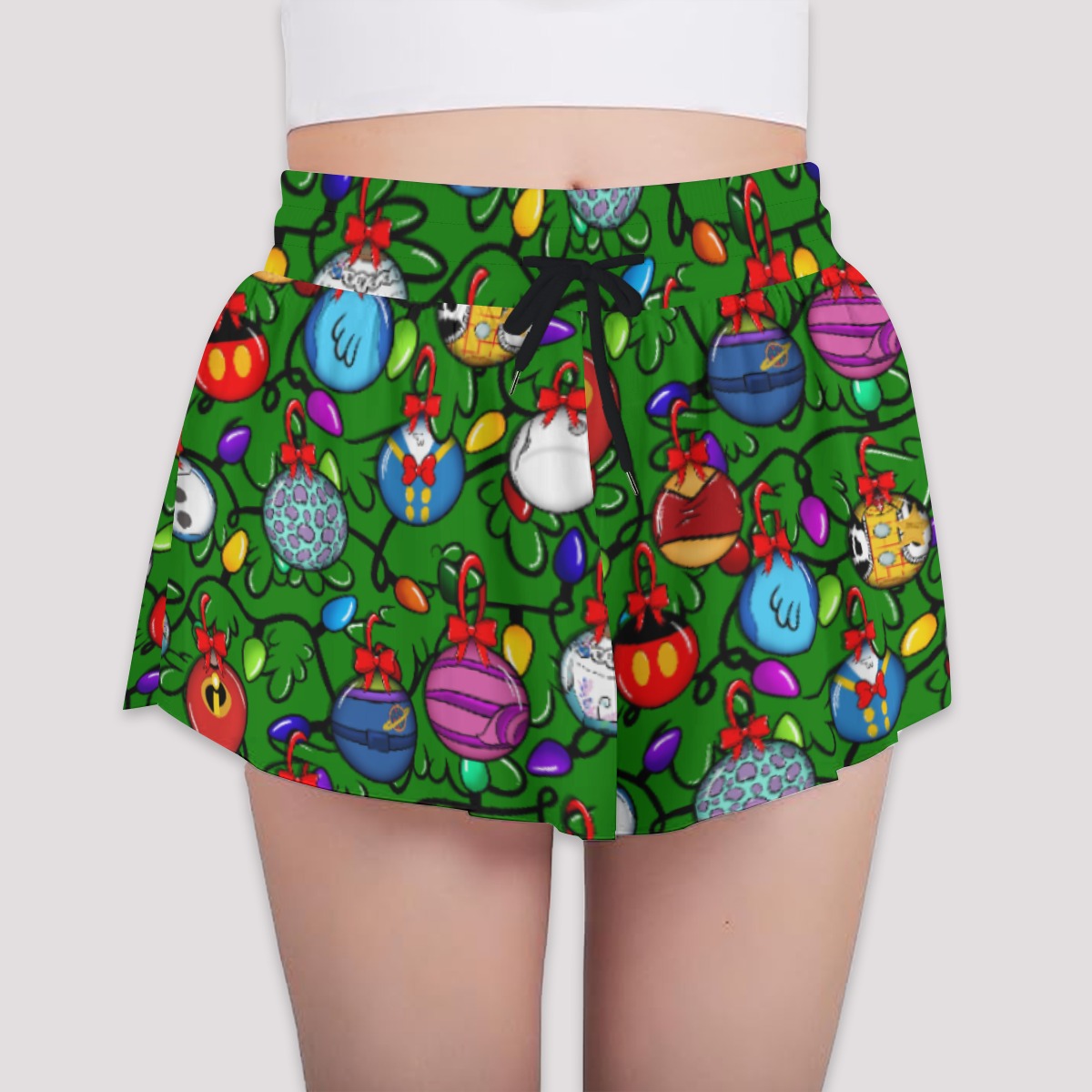 Festive Character Baubles on Green - Girls’ Flowy Pocket Shorts
