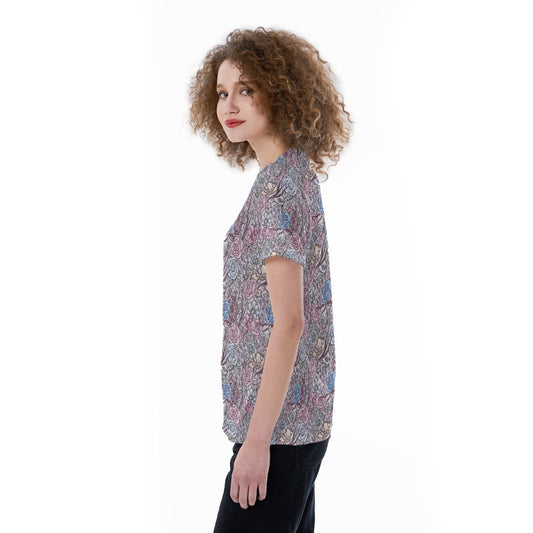 Fairytale Florals – Sleeping Enchantment - Women's Short Sleeve V-Neck T-Shirt