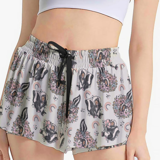 Bashful Blooming Skunk - Women's Flowy Pocket Shorts