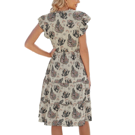 Bashful Blooming Skunk - Women's Tiered Pocket Midi Dress