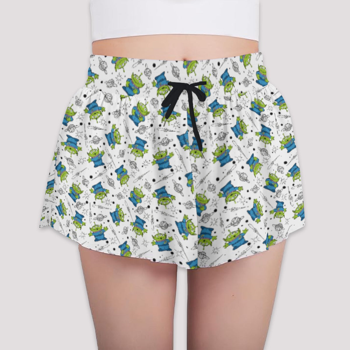 Playful Green Aliens on White - Girls’ Flowy Pocket Shorts
