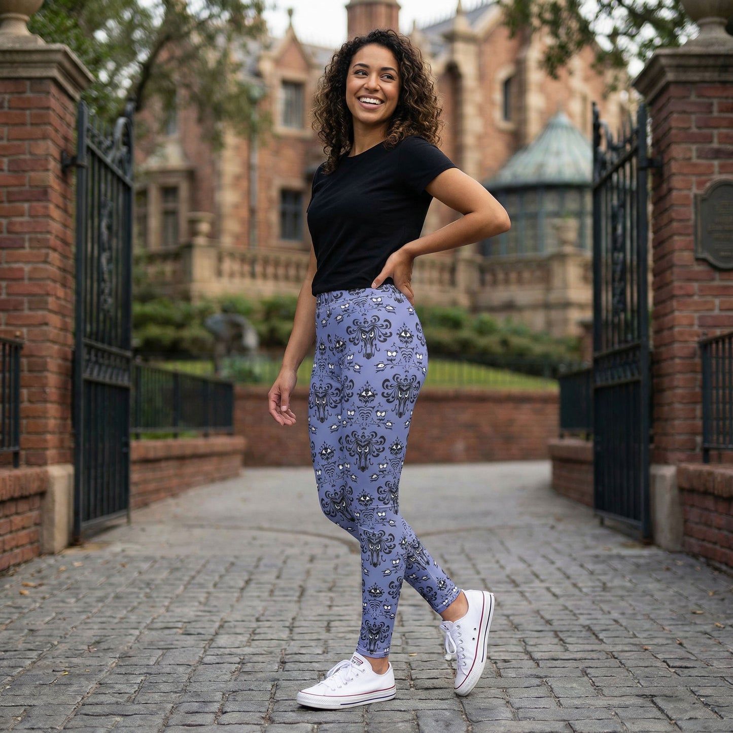 Spooky Mansion Wallpaper